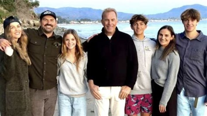 Kevin Costner And Family: A Glimpse Into Their Lives