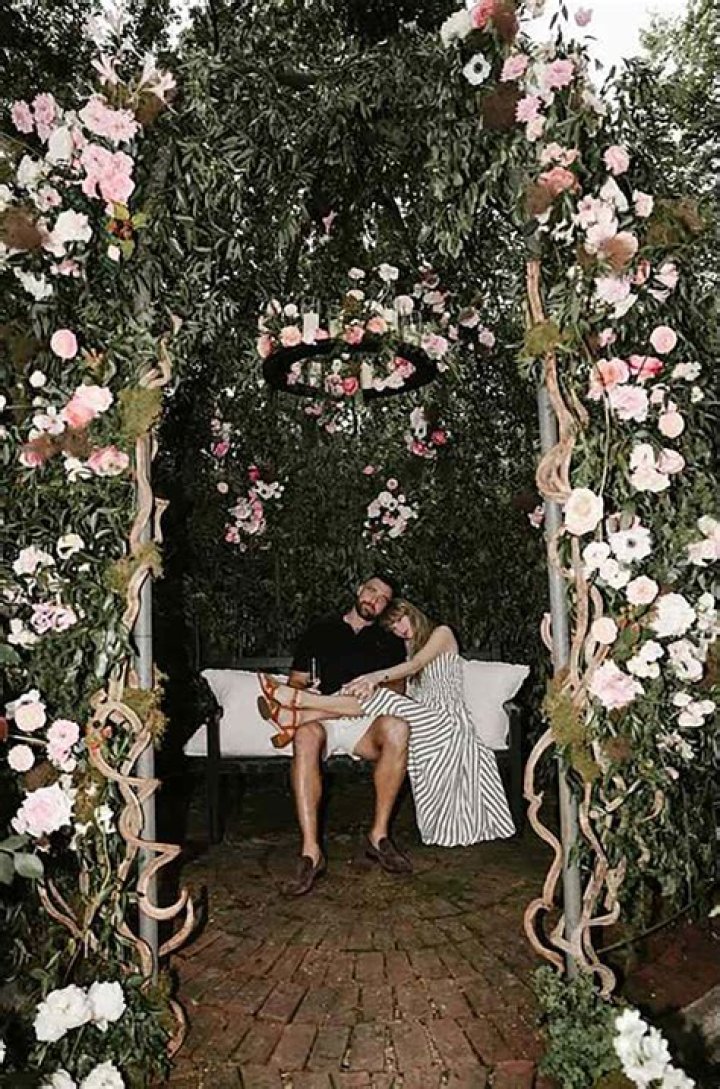 Unveiling The Love Life Of Sukihana: Who Is She Engaged To?